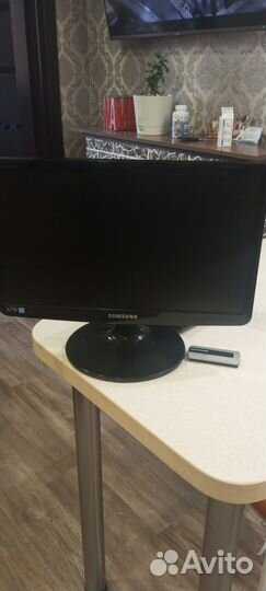 Монитор samsung