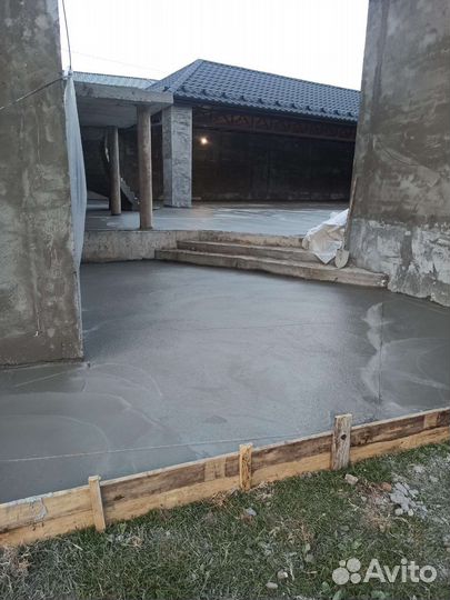 Делаем стяжка водвор комнаты отмостка качественно