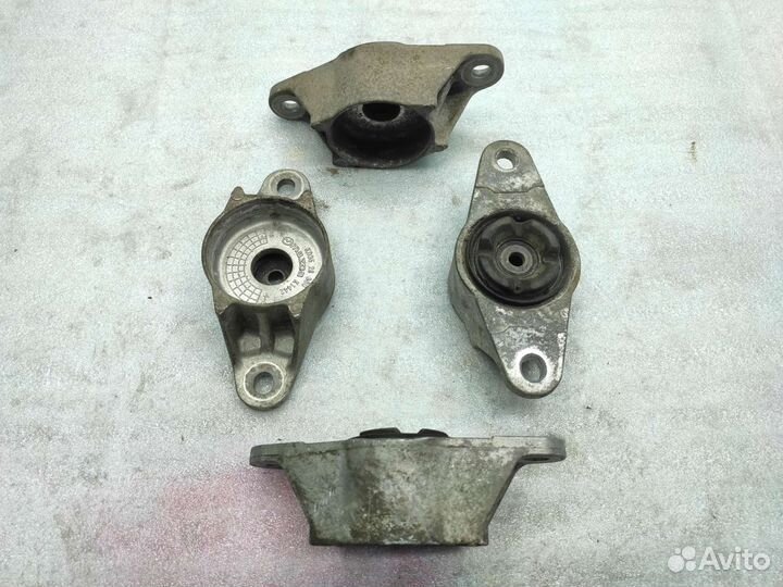 Опоры заднего амортизатора Mazda Cx-5