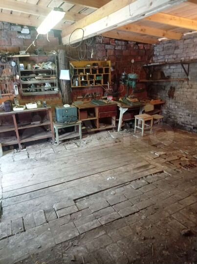 Гараж, > 30 м²