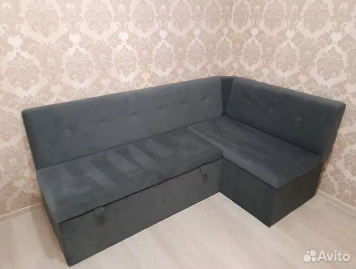 Кухонный угловой диван со спальным местом