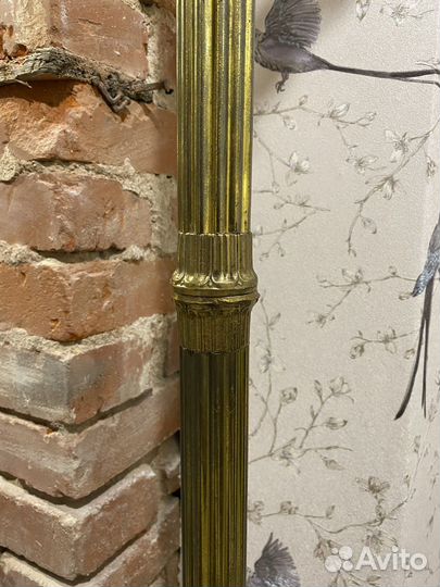 Вешалка для одежды напольная лятунная