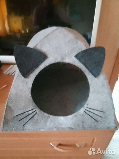 Домик для кошки б/у