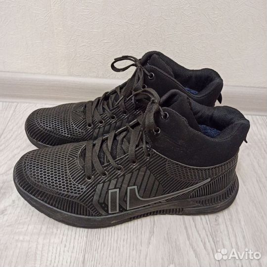 Мужские зимние кроссовки 43 размер