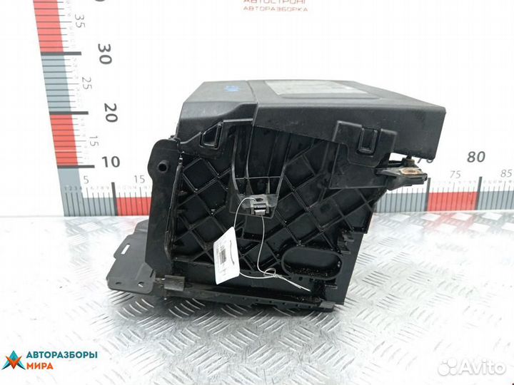 Полка аккумулятора Renault Scenic 3 2-й рест