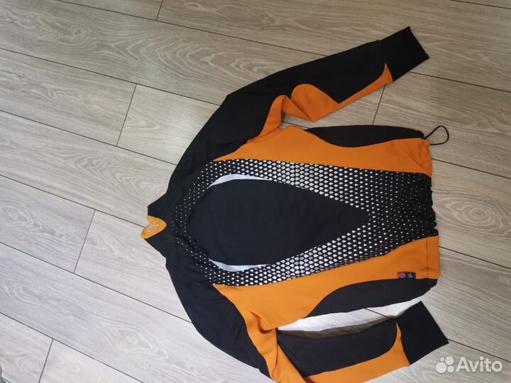 Лыжная куртка Bjorn Daehlie, размер M