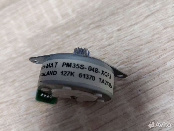 Двигатель подачи тонера 127K61370 Xerox 3045