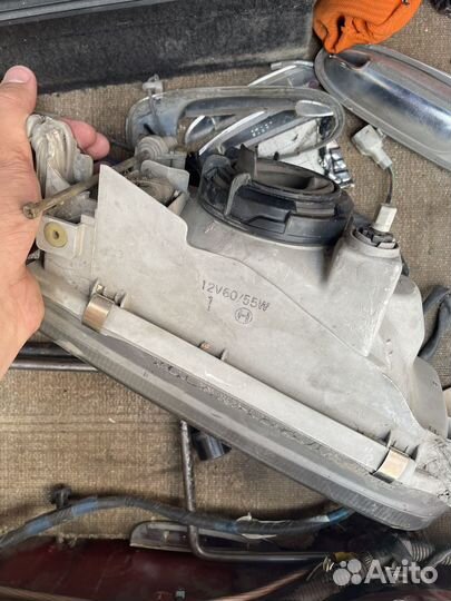 Фара передняя Toyota corolla ae100