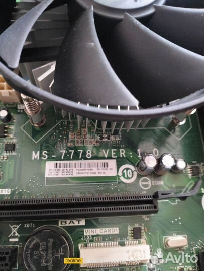 Материнская плата с процессором и памятью