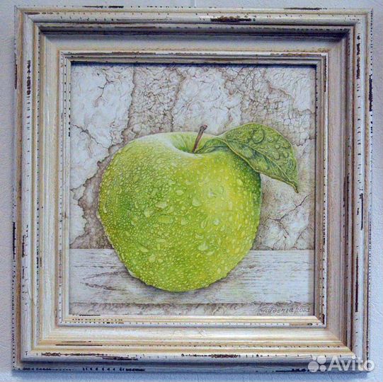 Картина цветными карандашами. Яблоко