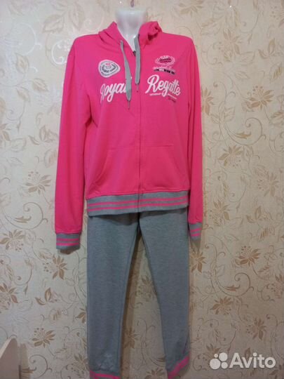 Костюм спортивный женский