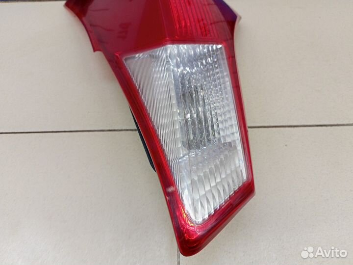 Фонарь задний внутренний правый RAV 4 2013