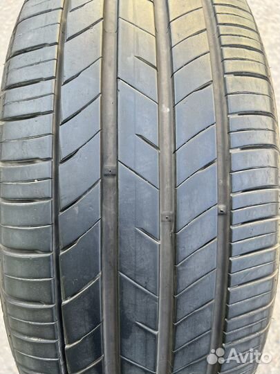 Kumho Ecsta HS52 235/55 R17 103W