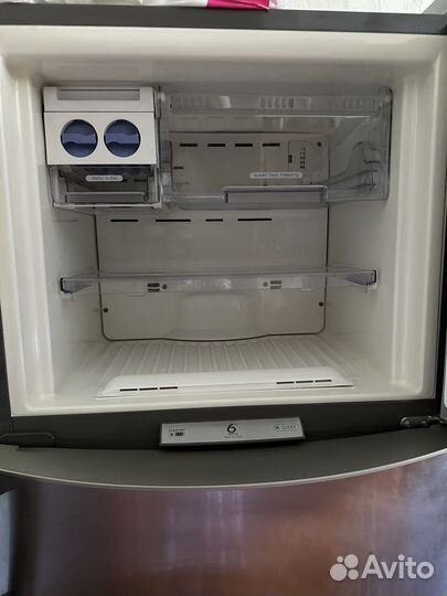 Холодильник Whirlpool