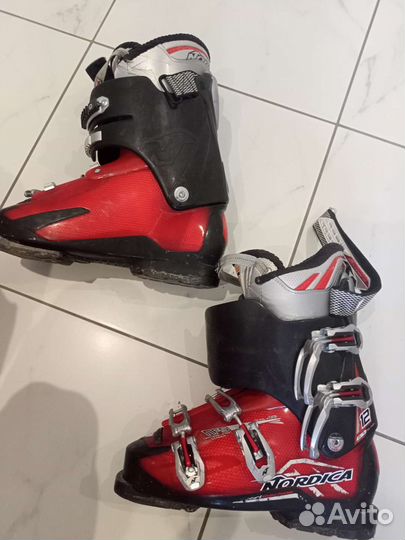 Горнолыжные ботинки