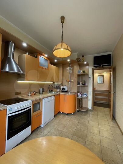 3-к. квартира, 90 м², 9/12 эт.