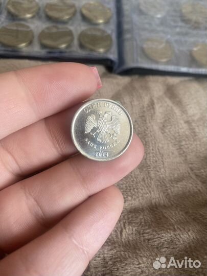 Монета 1 рубль 2014 года магнитная