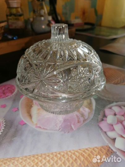 Конфетница хрустальная