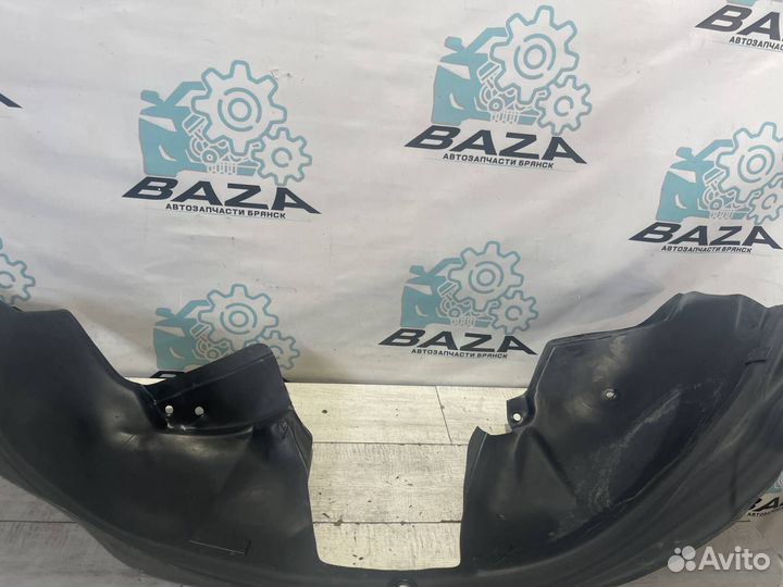 Подкрылок передний правый Renault Kaptur