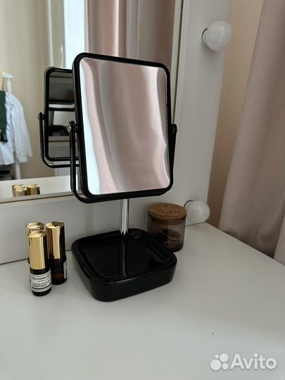 Настольное зеркало