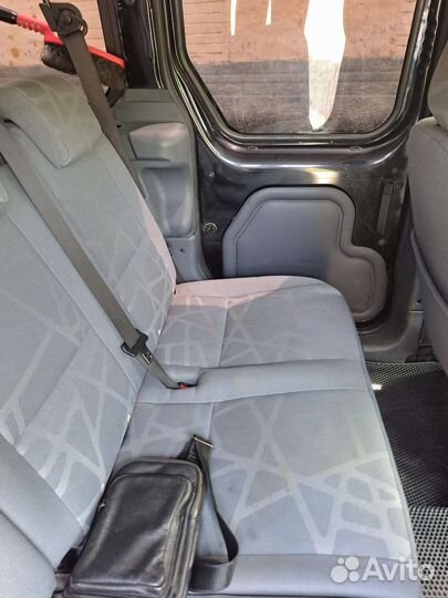 Ford Tourneo Connect 1.8 МТ, 2010, 220 000 км