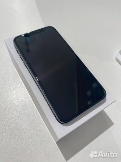 iPhone X, 64 ГБ