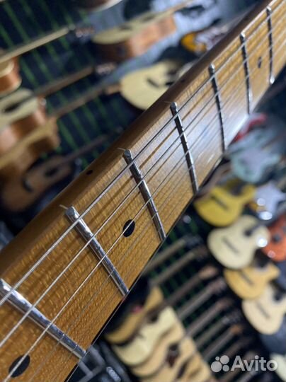 JET JS-400 OW электрогитара белая (Новая)