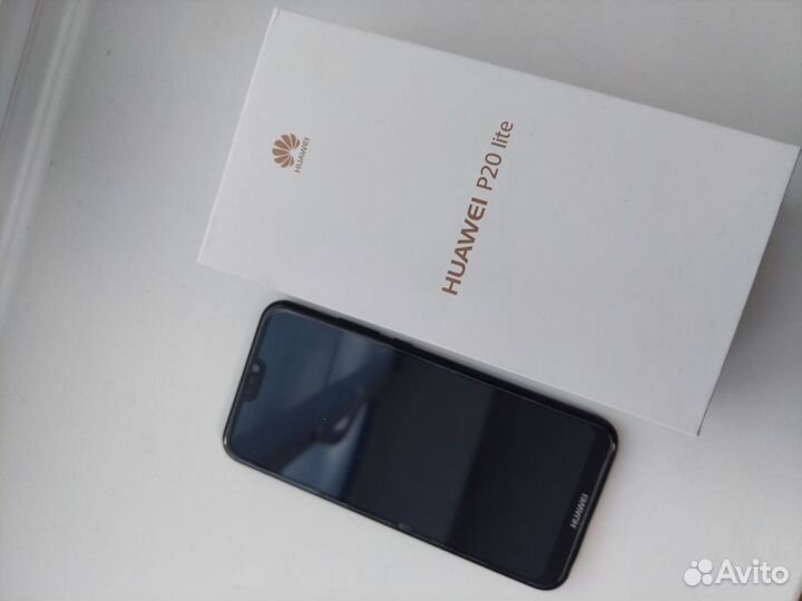 HUAWEI P20 Lite, 4/64 ГБ