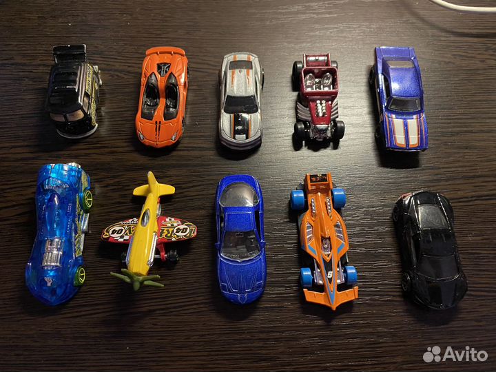 Hot wheels машинки