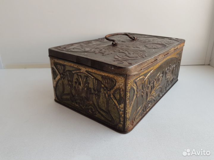 Старинная жестяная банка,коробка Жорж Борман 19 в