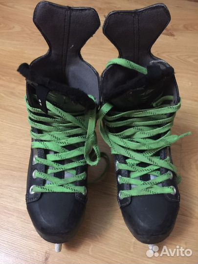 Коньки хоккейные