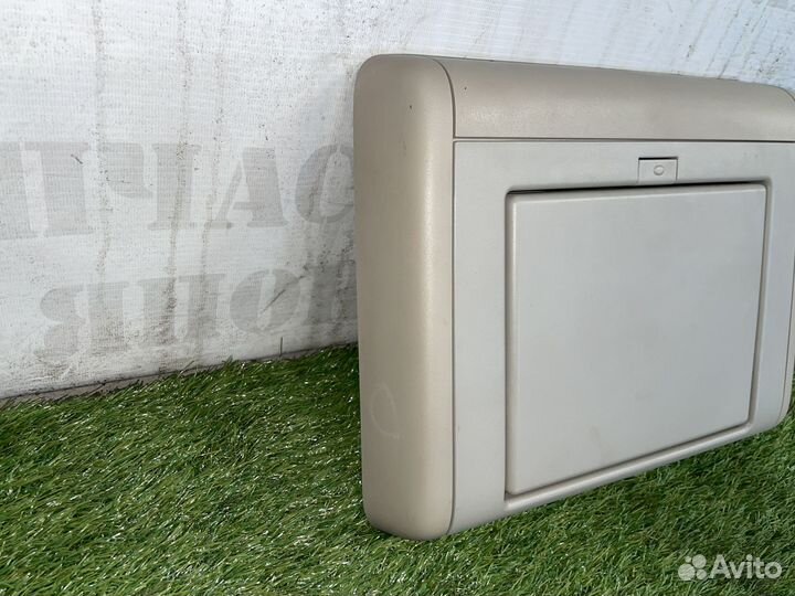 Монитор потолка Cadillac Escalade GMT900