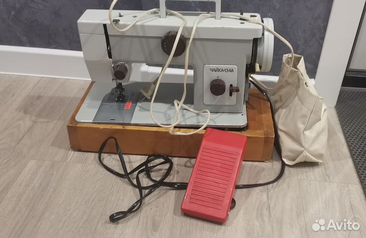 Швейная машинка чайка-134а