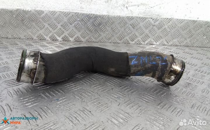 Патрубок интеркулера Volkswagen Touareg 2004