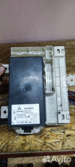 Блок предохранителей Smart Forfour 1