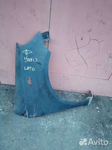 Правое крыло Toyota Yaris Тоёта ярис