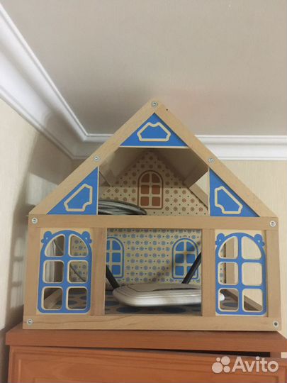 Домик кукольный