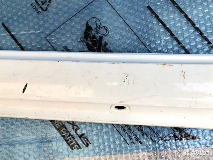 Накладка порога правая Toyota Land Cruiser 200