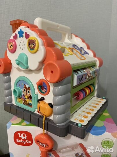 Бизиборд домик,развивающие игрушки