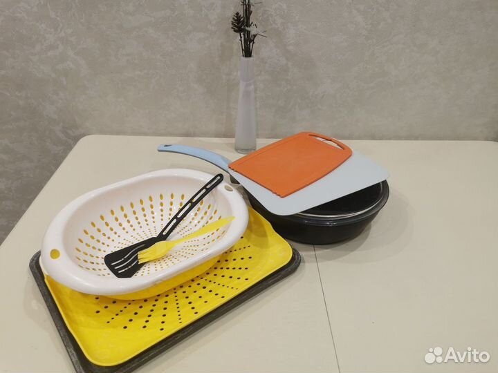 Посуда сковорода, поднос, дуршлаг и др