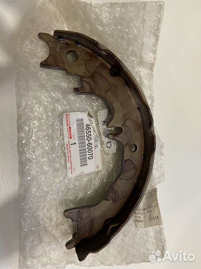 Ориганальные колодки тормозные на Toyota