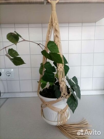 Кашпо для цветов подвесное