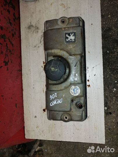 Крышка головки блока (клапанная) peugeot 206 1.4