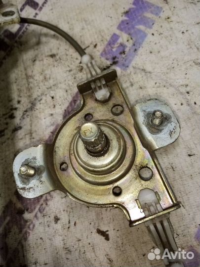 Стеклоподъемник задний левый Хендай Акцент 1