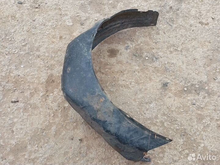 Подкрылок передний левый VW Passat B3