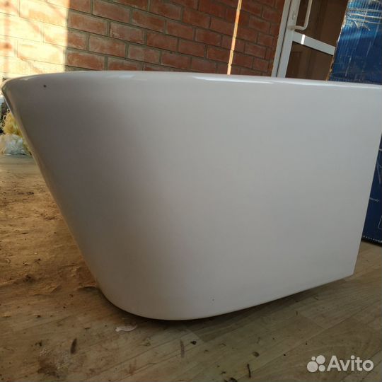 Навесной унитаз зандини