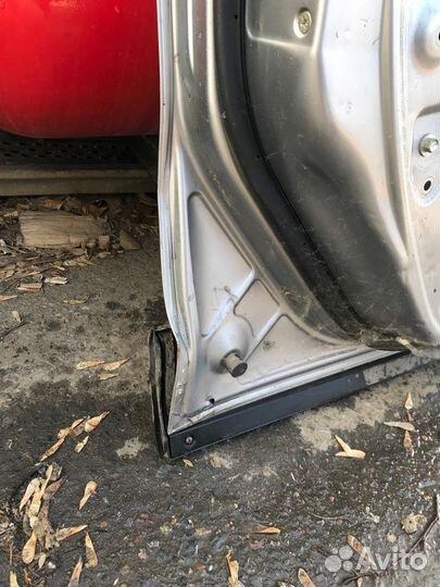 Дверь левая перед honda cr-v 3