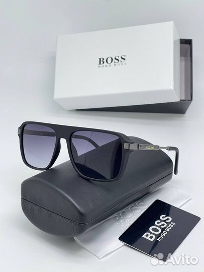 Солнцезащитные очки boss