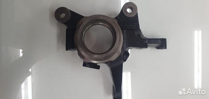 Кулак поворотный пер, левый Kia Rio 00-05 г