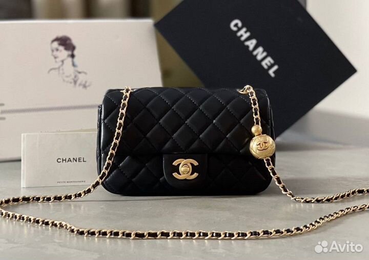 Сумка женская chanel с золотым шаром